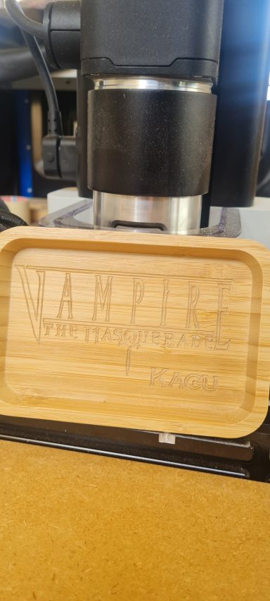 Mini piste à dès en bambou